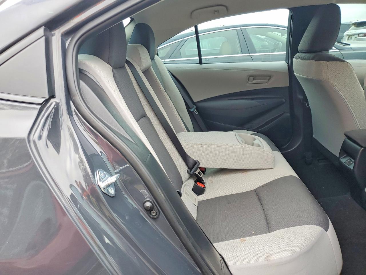 2025 TOYOTA COROLLA LE photo 10