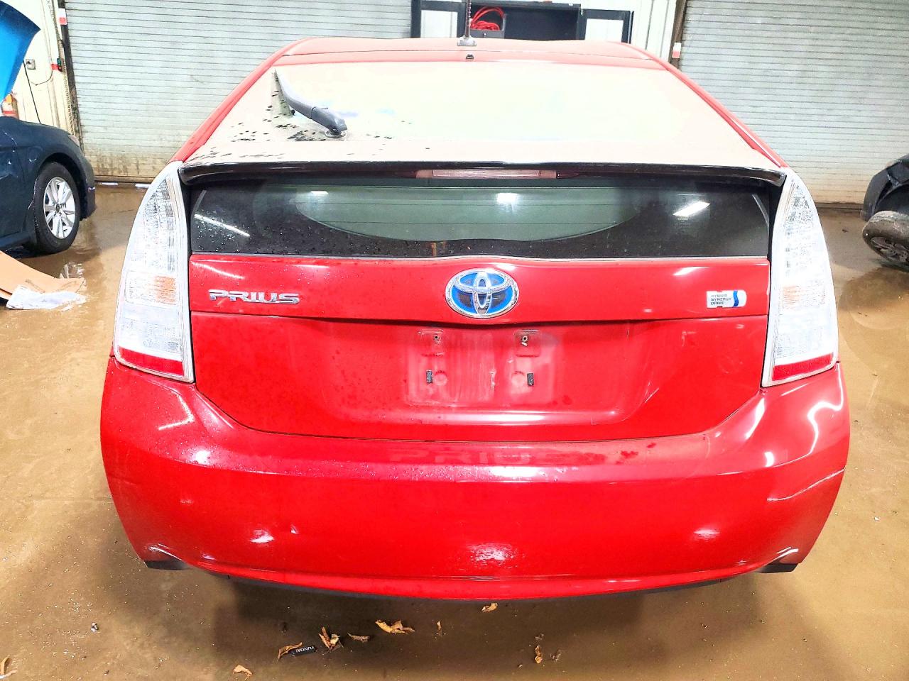 2011 TOYOTA PRIUS TWO photo 11