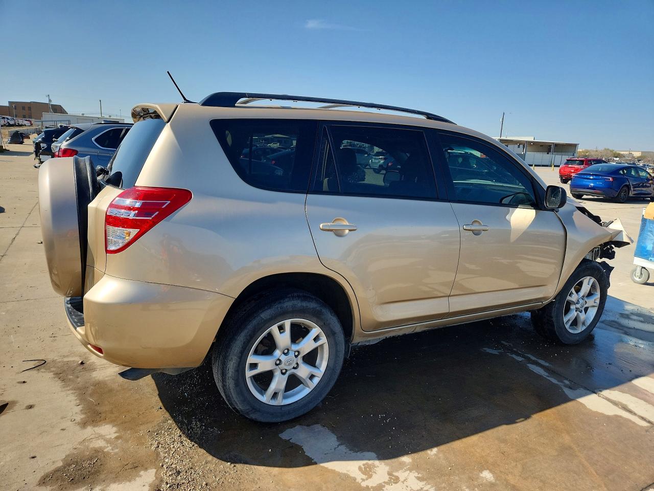 2011 TOYOTA RAV4 BASE photo 3