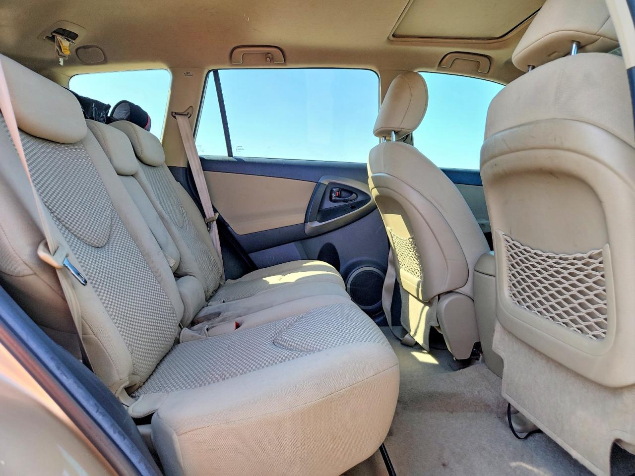 2011 TOYOTA RAV4 BASE photo 10