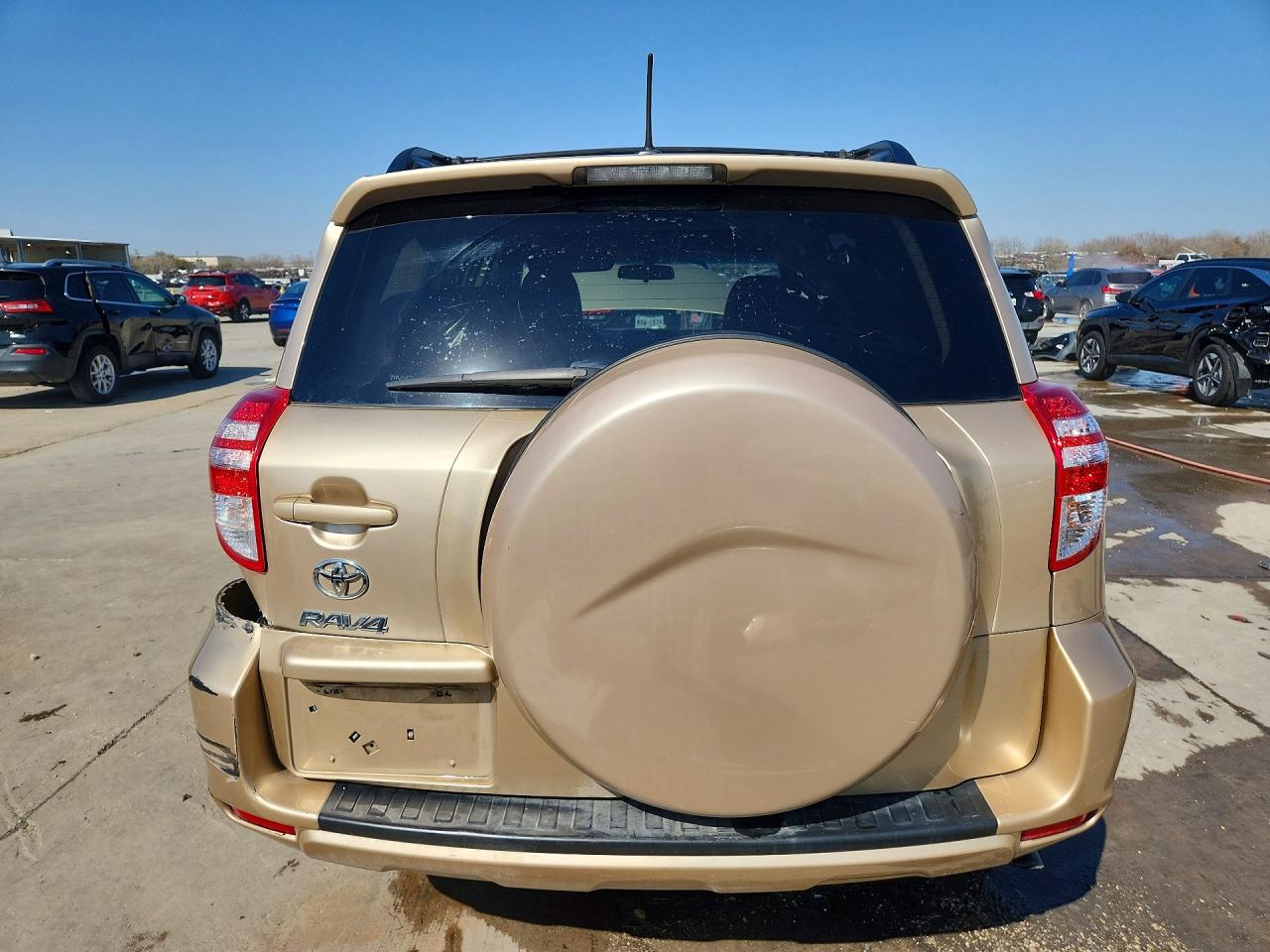 2011 TOYOTA RAV4 BASE photo 6