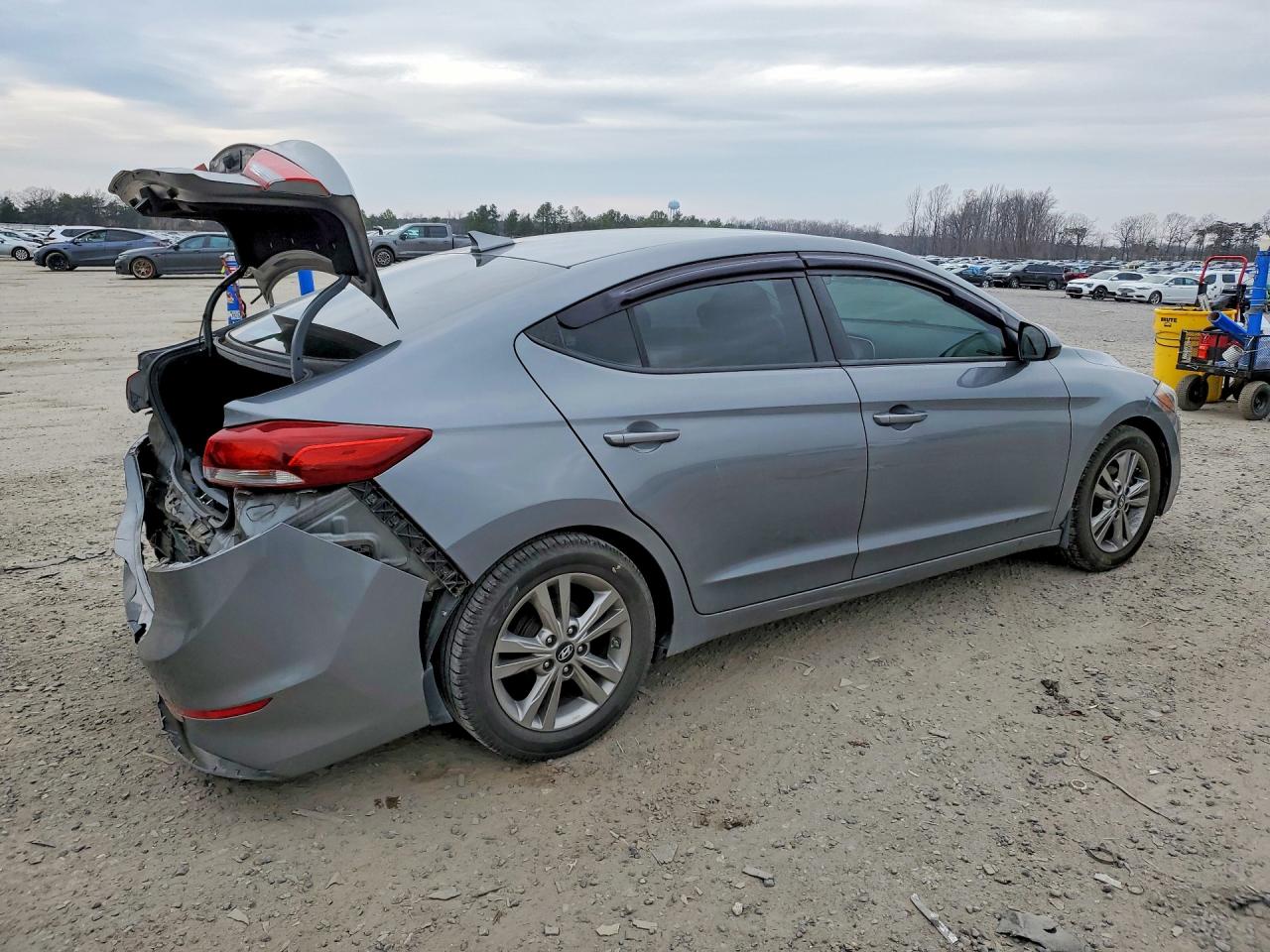 2017 HYUNDAI ELANTRA SE photo 3