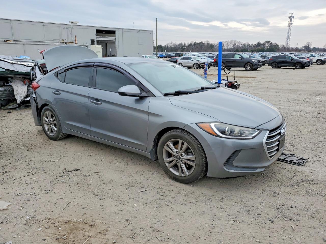 2017 HYUNDAI ELANTRA SE photo 4