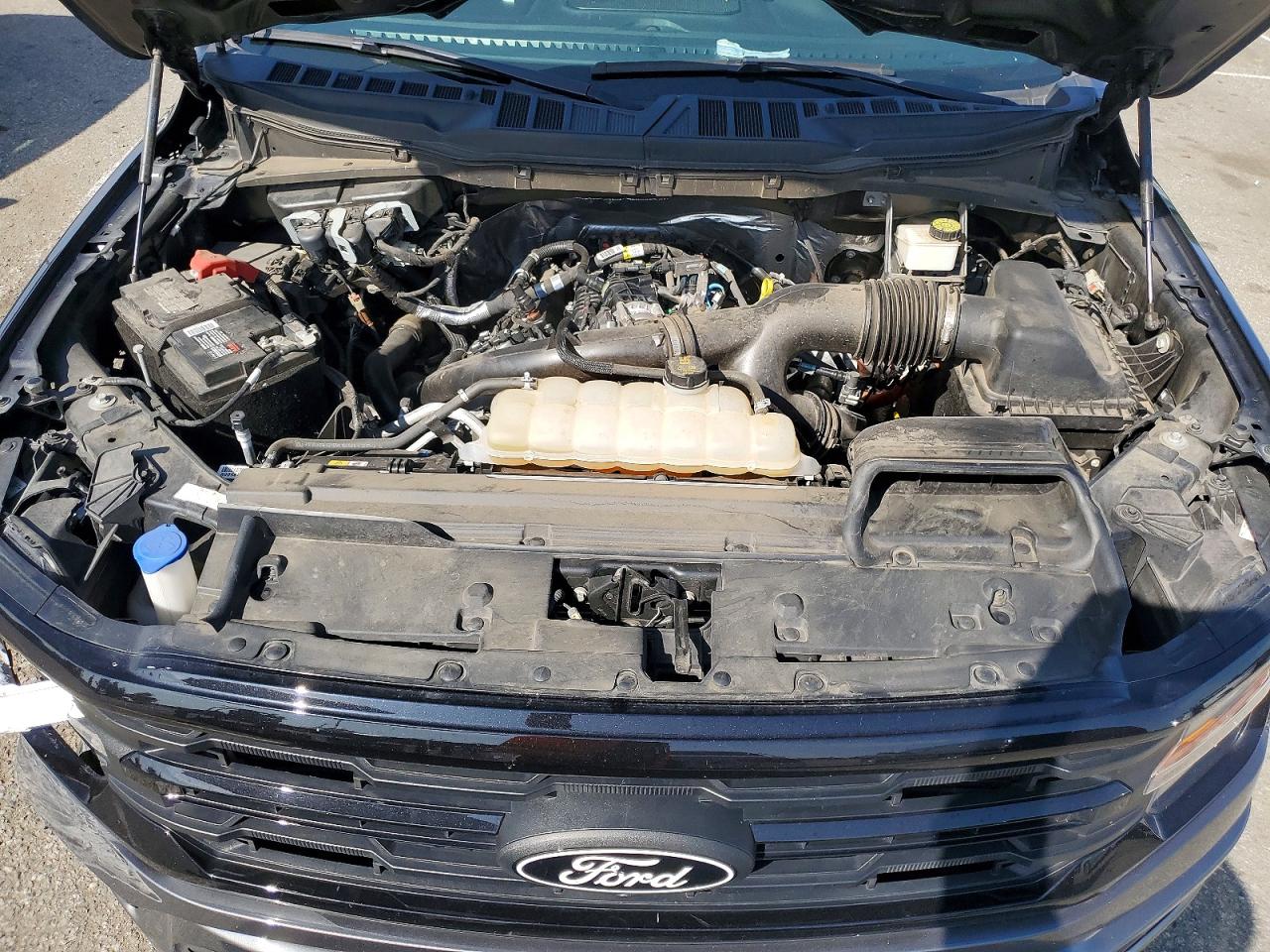 2024 FORD F150 XLT photo 31