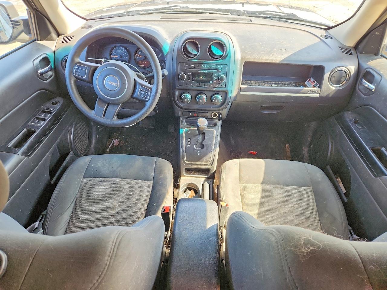 2015 JEEP PATRIOT photo 8