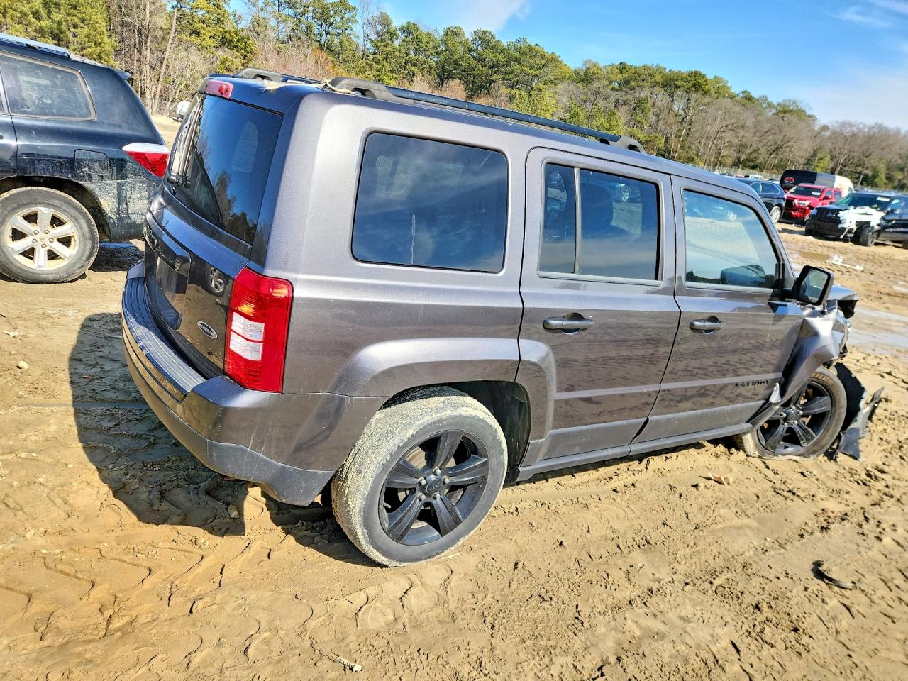 2015 JEEP PATRIOT photo 3