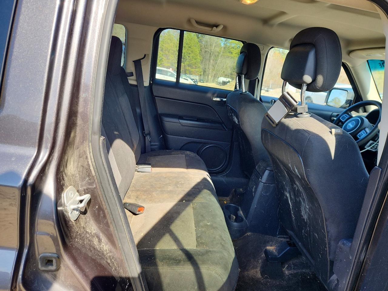 2015 JEEP PATRIOT photo 11