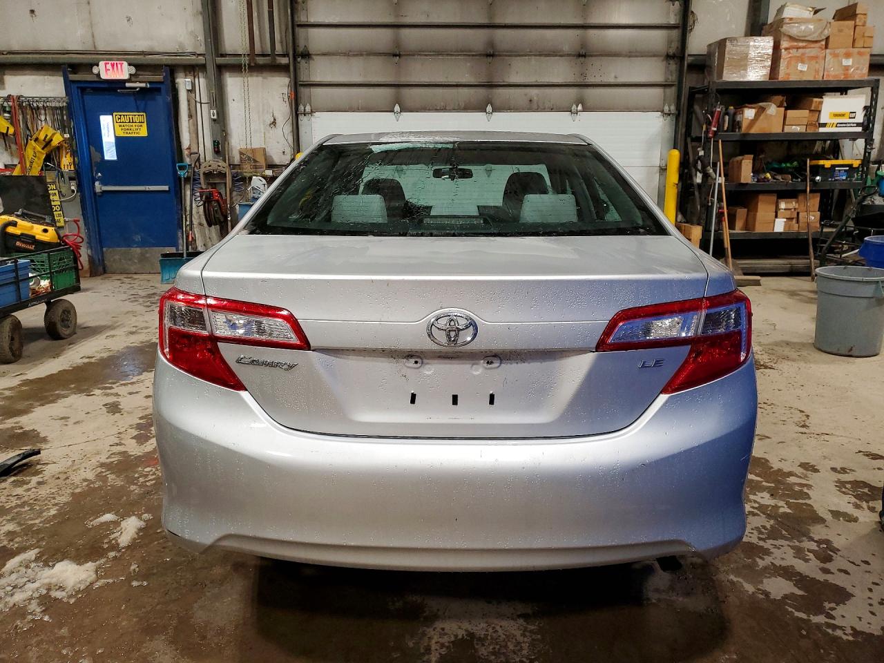 2012 TOYOTA CAMRY L photo 6