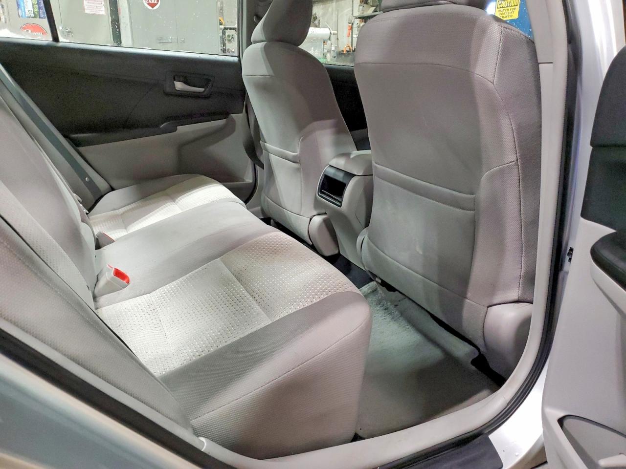 2012 TOYOTA CAMRY L photo 10