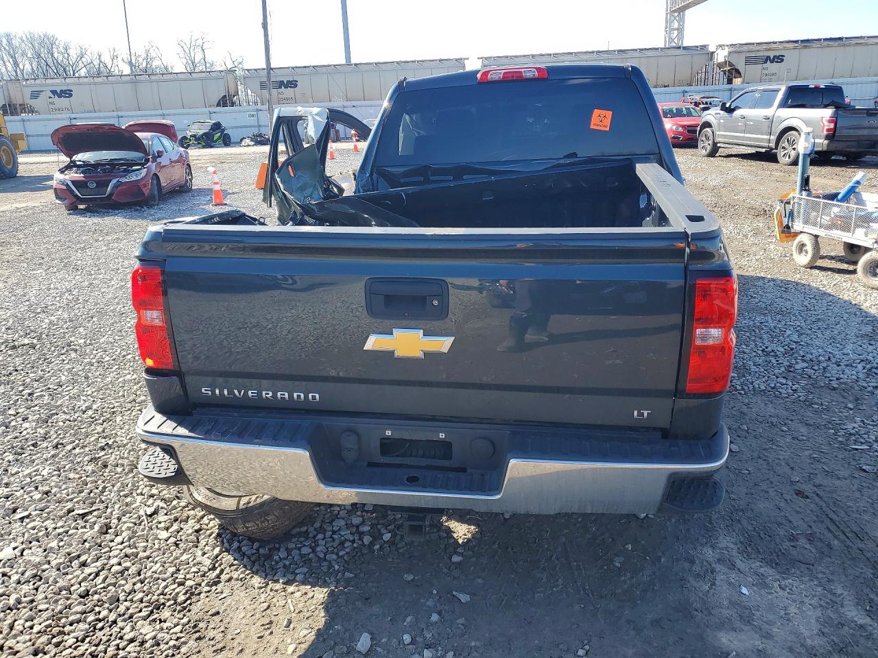 2018 CHEVROLET SILVERADO K1500 LT photo 6