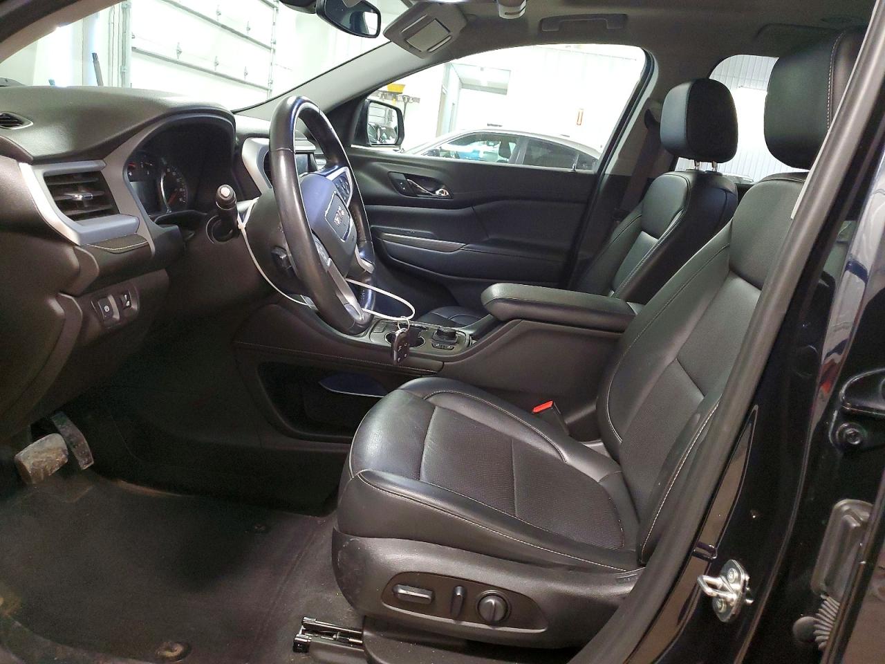 2021 GMC ACADIA SLT photo 13
