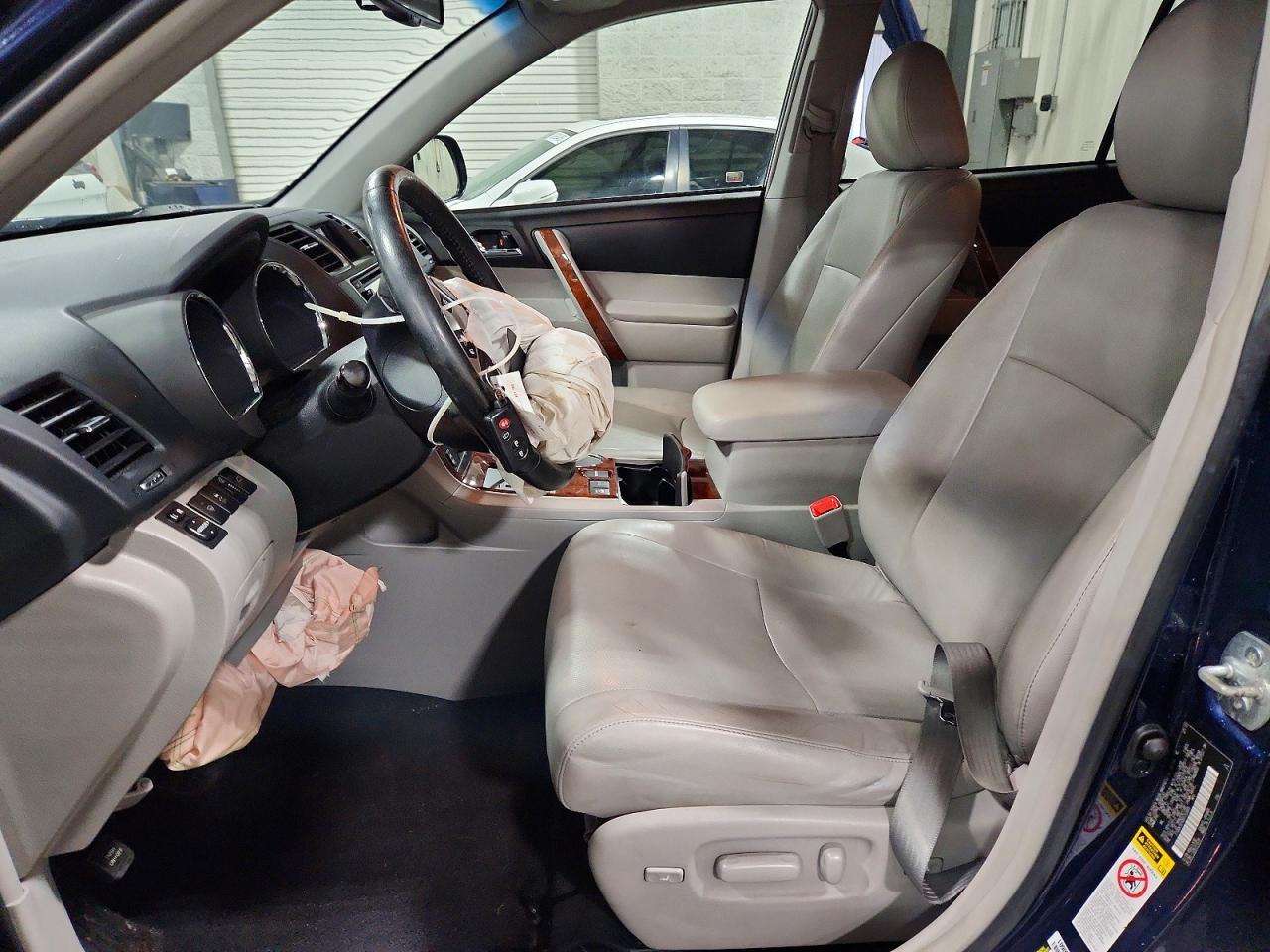 2013 TOYOTA HIGHLANDER LIMITED photo 7