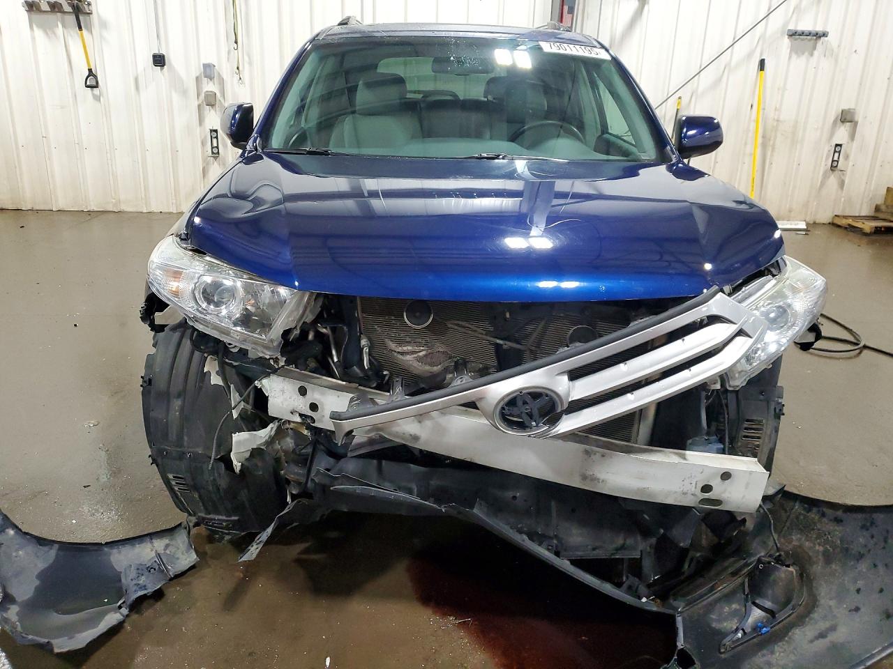 2013 TOYOTA HIGHLANDER LIMITED photo 5