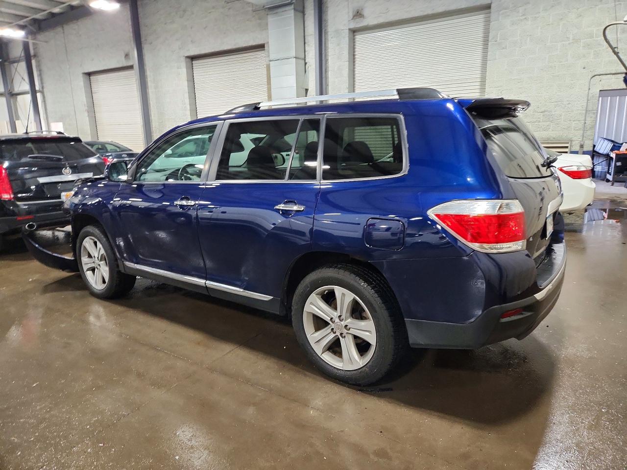 2013 TOYOTA HIGHLANDER LIMITED photo 2