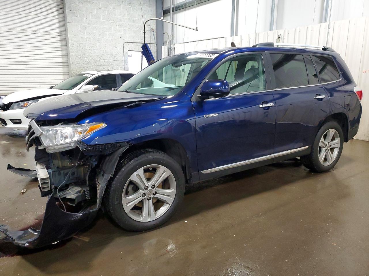 2013 TOYOTA HIGHLANDER