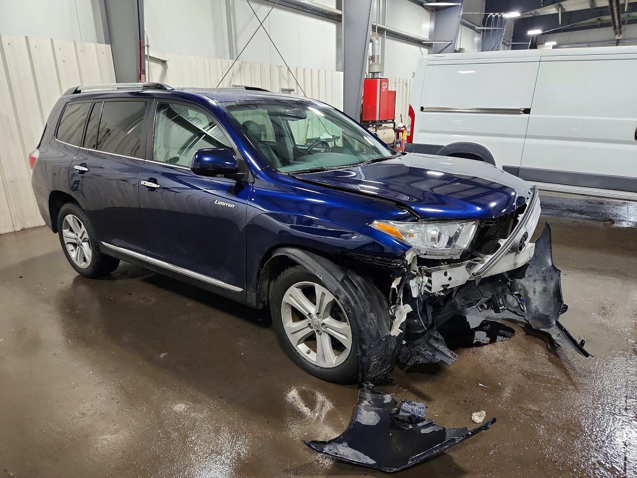 2013 TOYOTA HIGHLANDER LIMITED photo 4