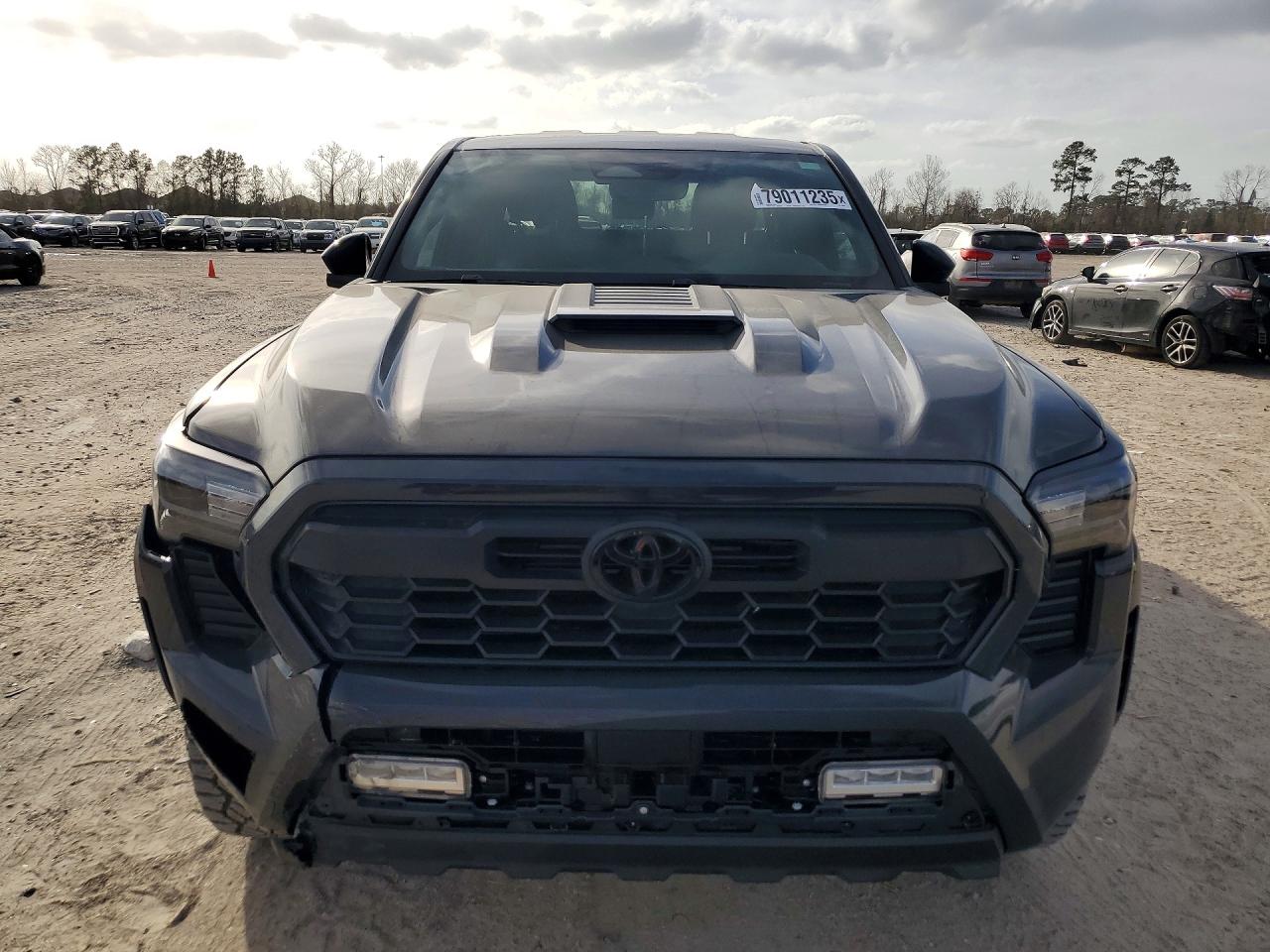 2025 TOYOTA TACOMA TRD SPORT photo 13