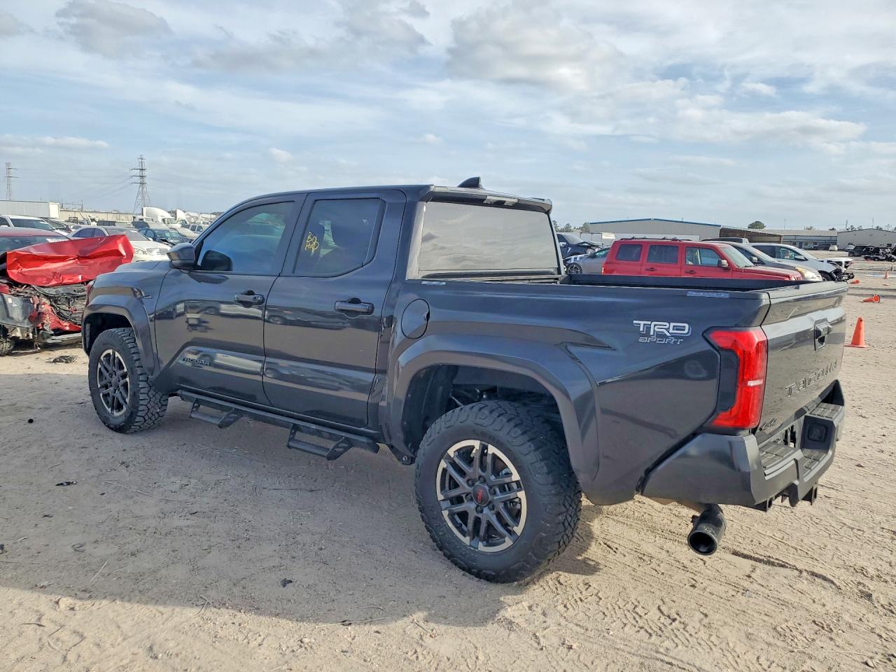 2025 TOYOTA TACOMA TRD SPORT photo 4
