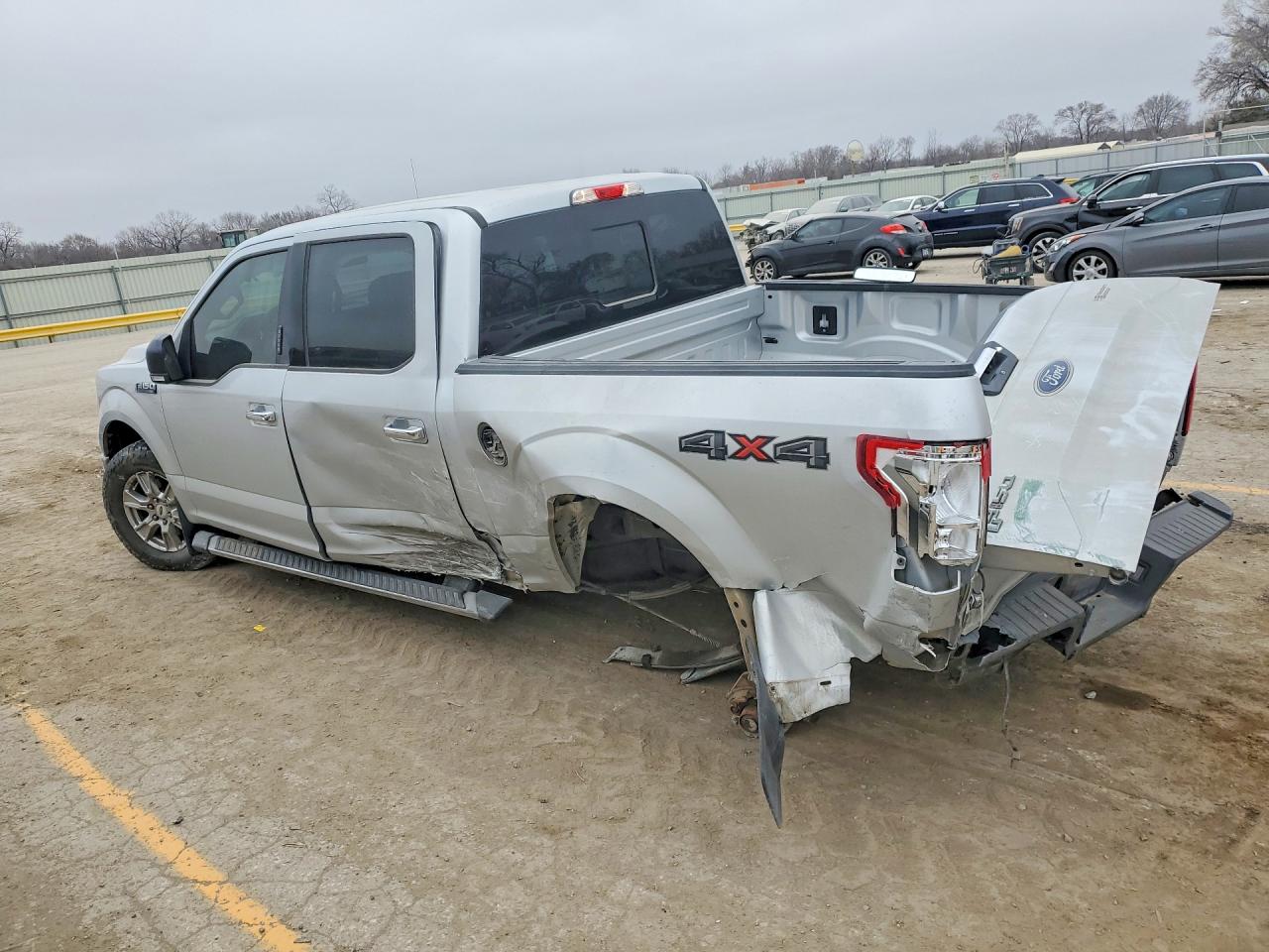 2017 FORD F150 SUPERCREW photo 3