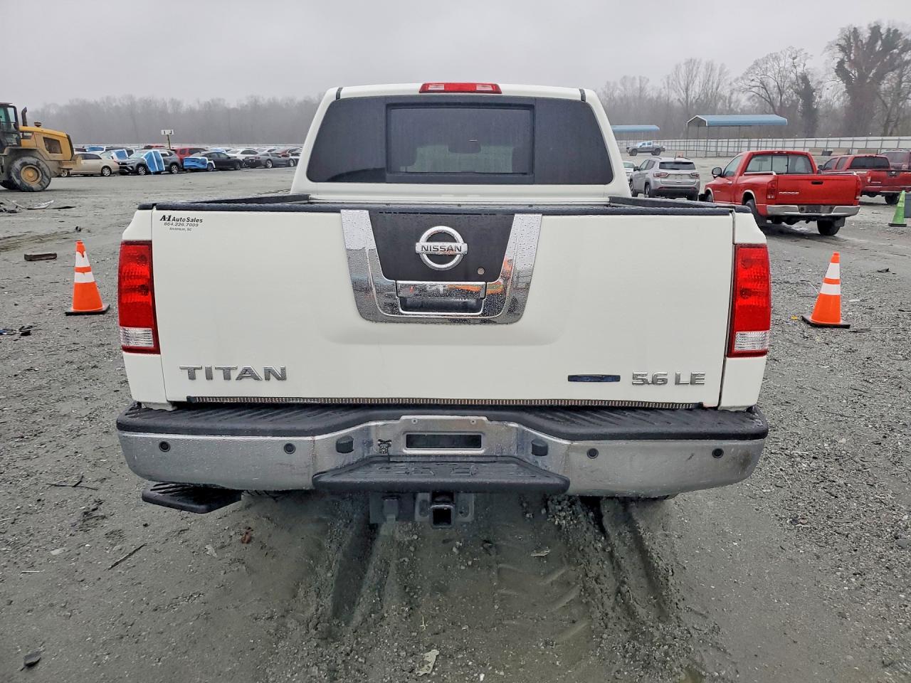 2010 NISSAN TITAN SE photo 11