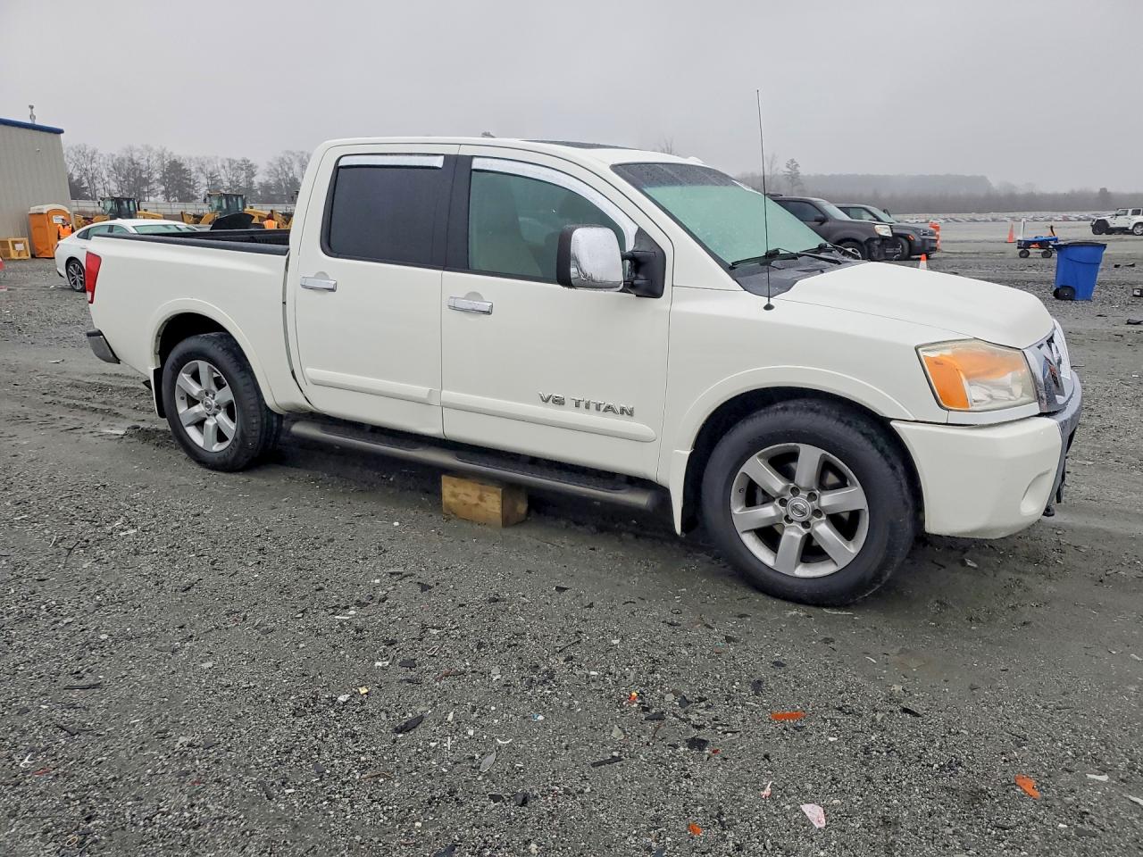 2010 NISSAN TITAN SE photo 7