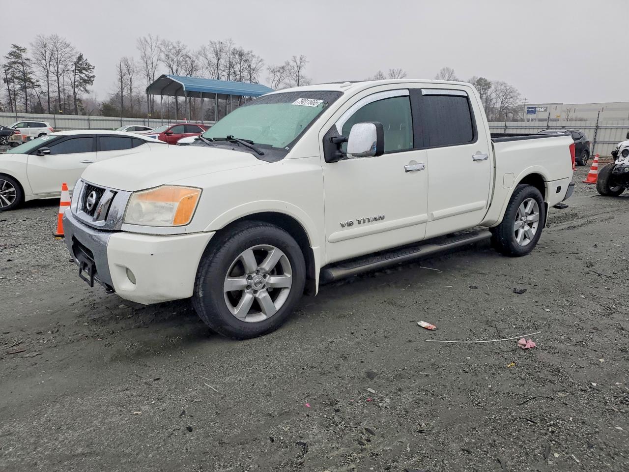 2010 NISSAN TITAN