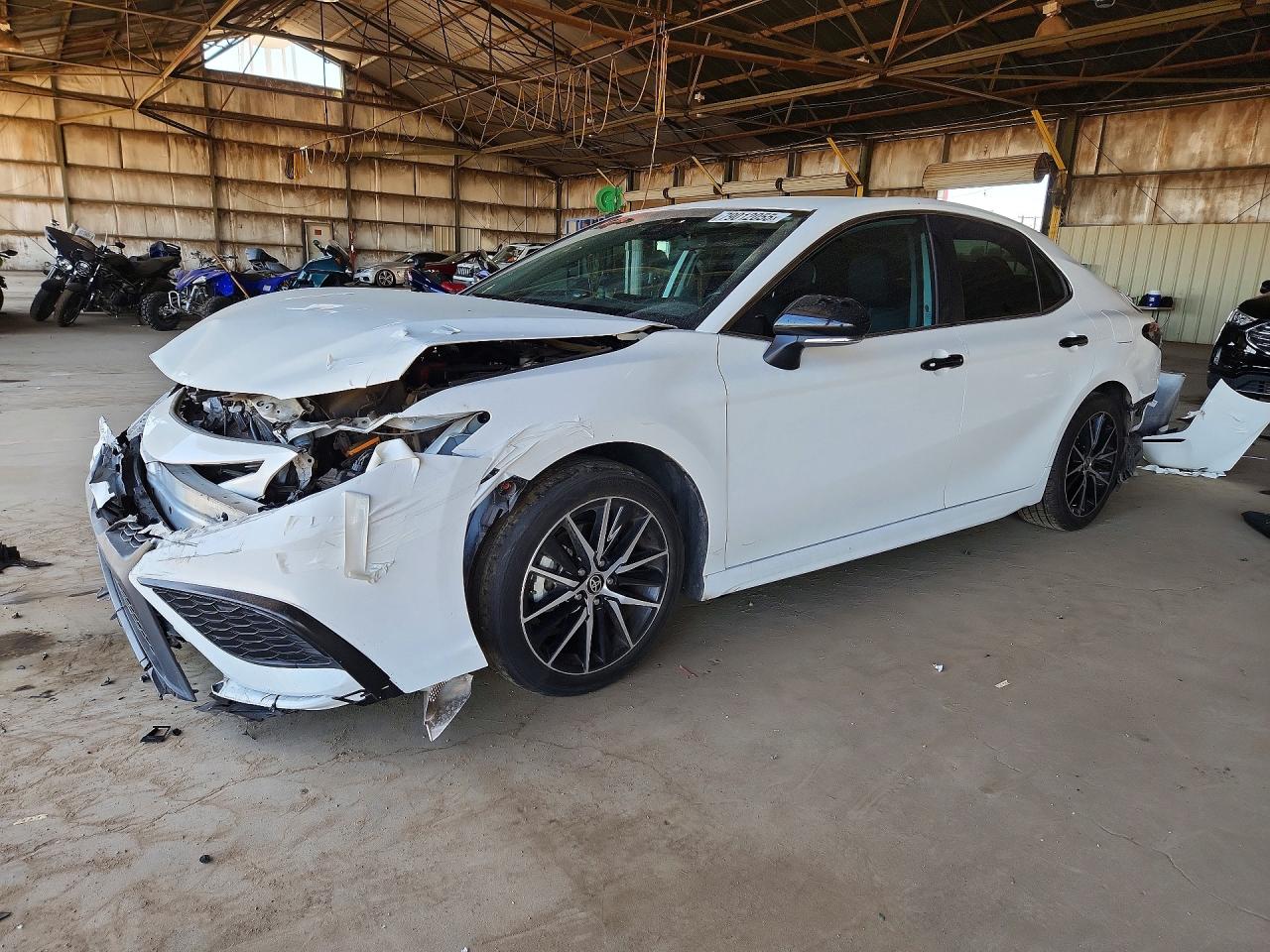 2024 TOYOTA CAMRY