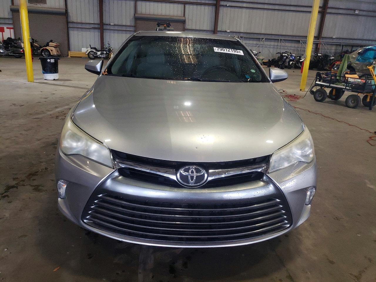 2017 TOYOTA CAMRY LE photo 9