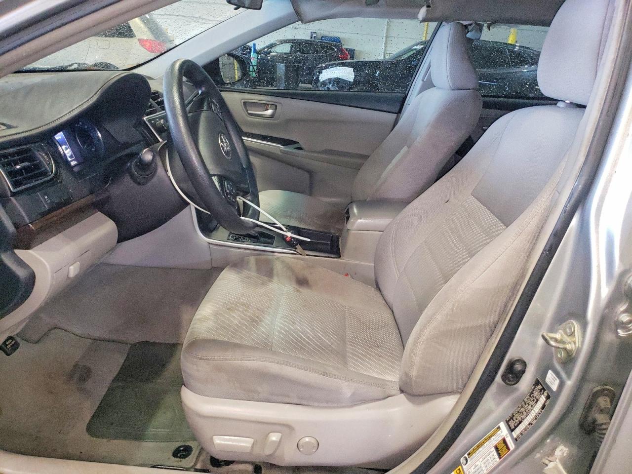 2017 TOYOTA CAMRY LE photo 13