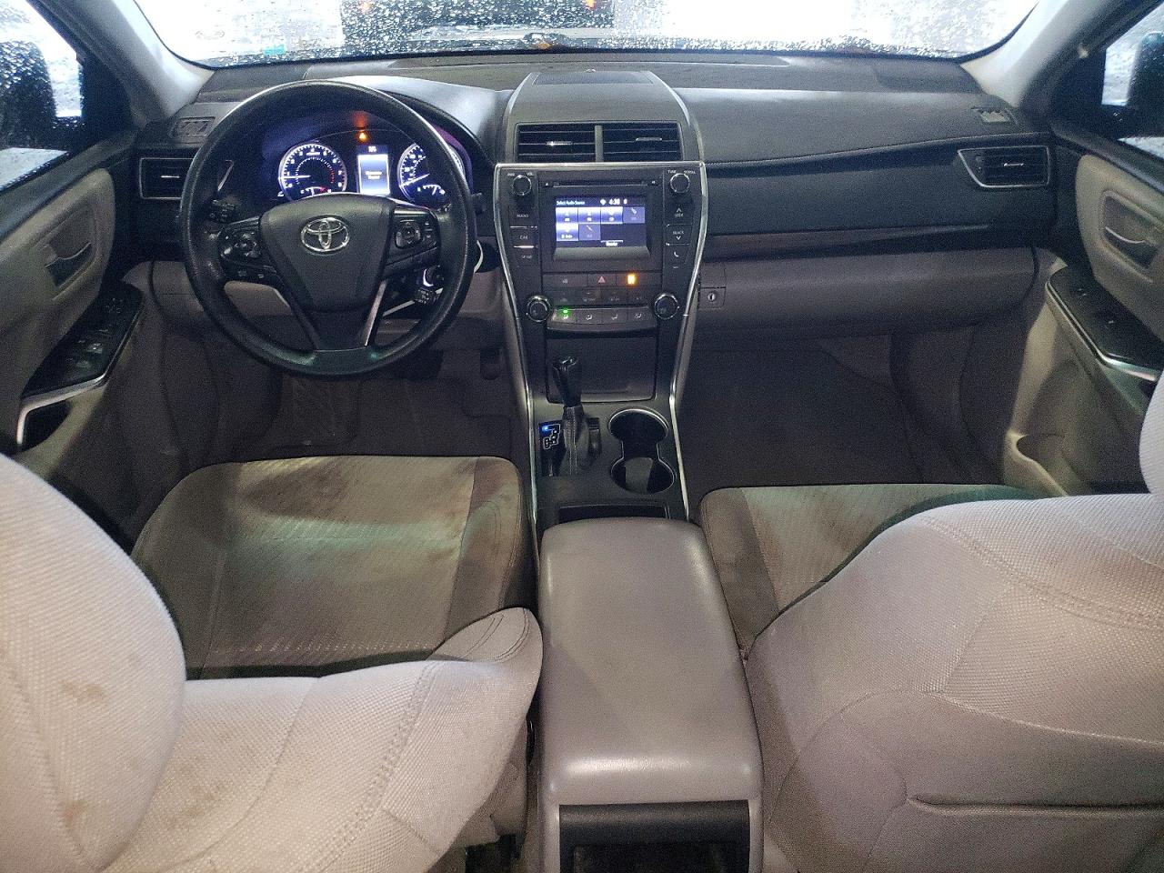 2017 TOYOTA CAMRY LE photo 15