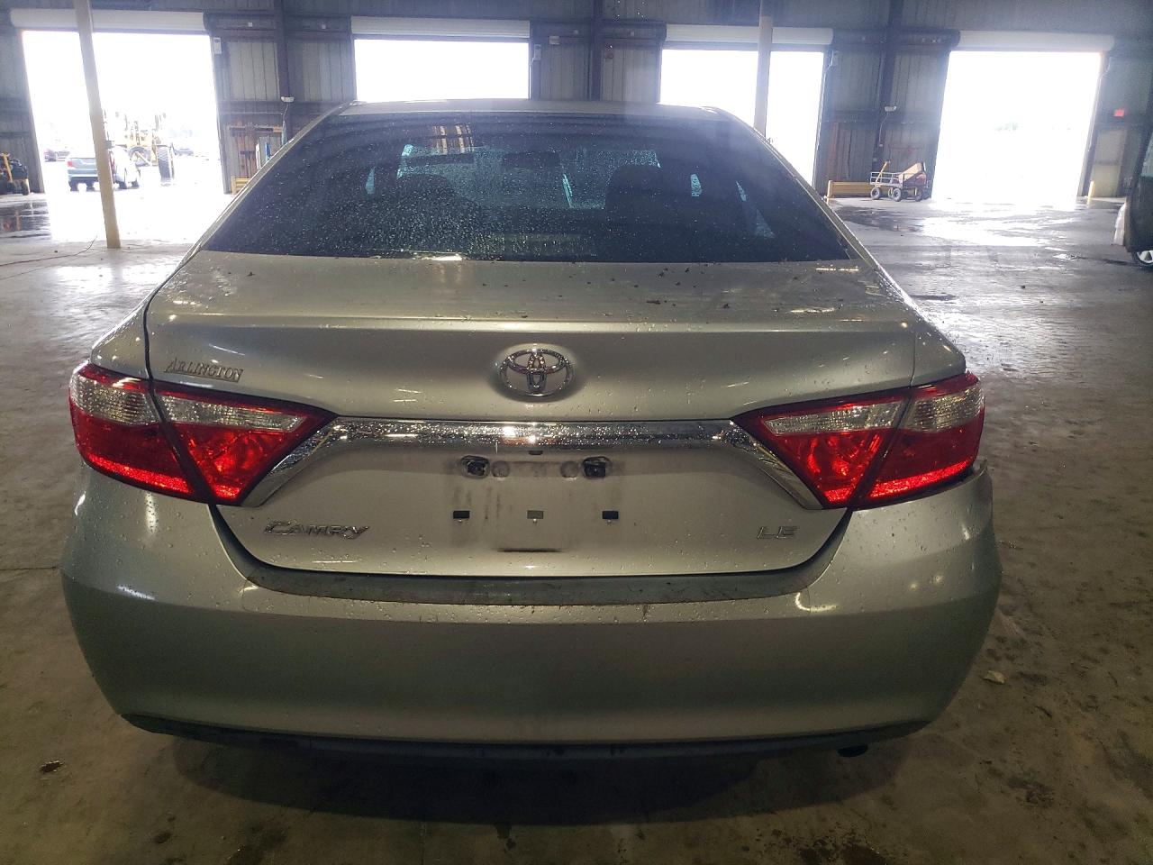 2017 TOYOTA CAMRY LE photo 11