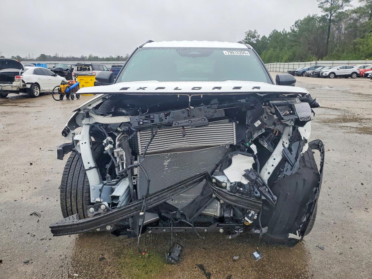 2025 FORD EXPLORER ST-LINE photo 9