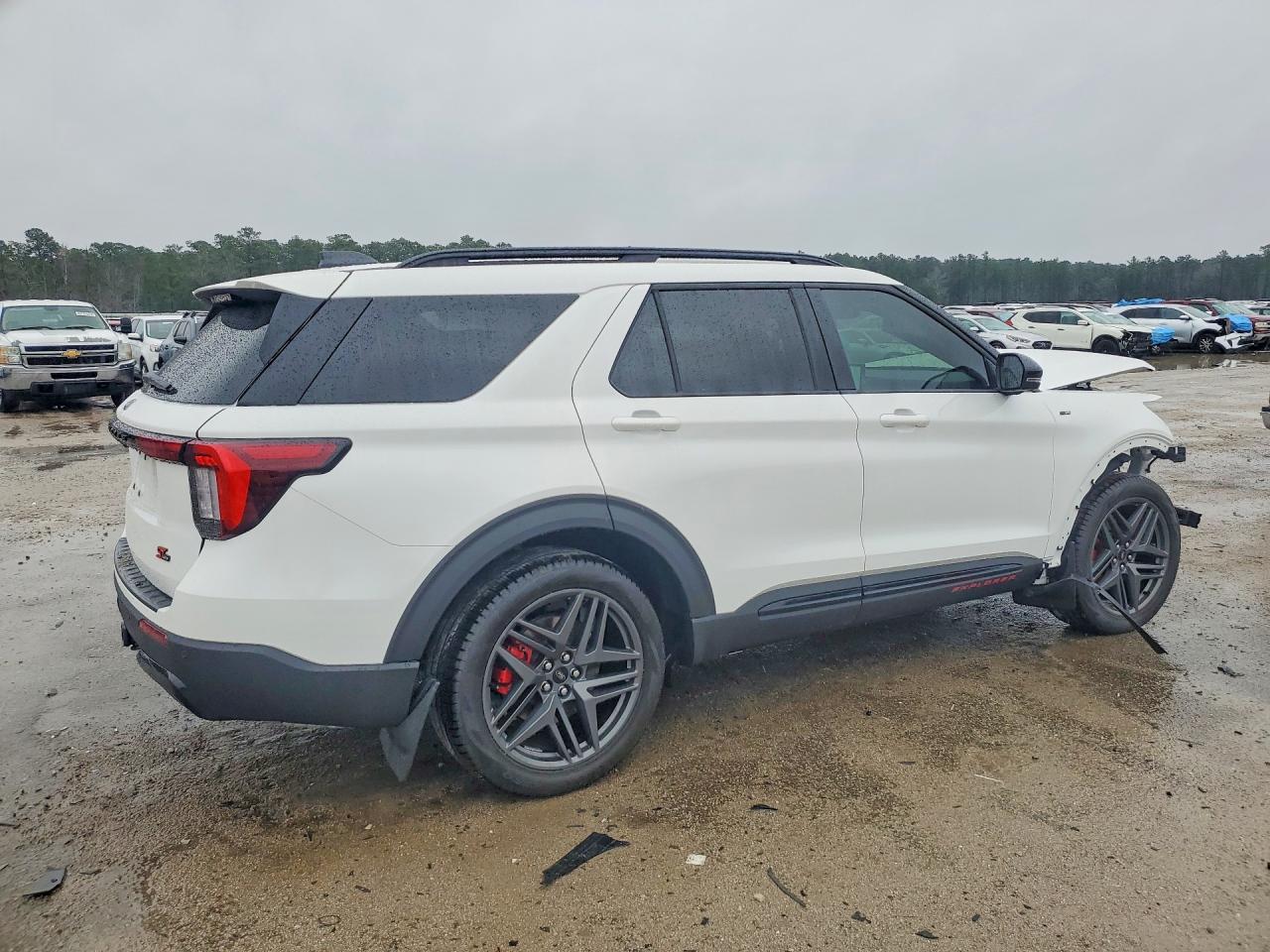 2025 FORD EXPLORER ST-LINE photo 5