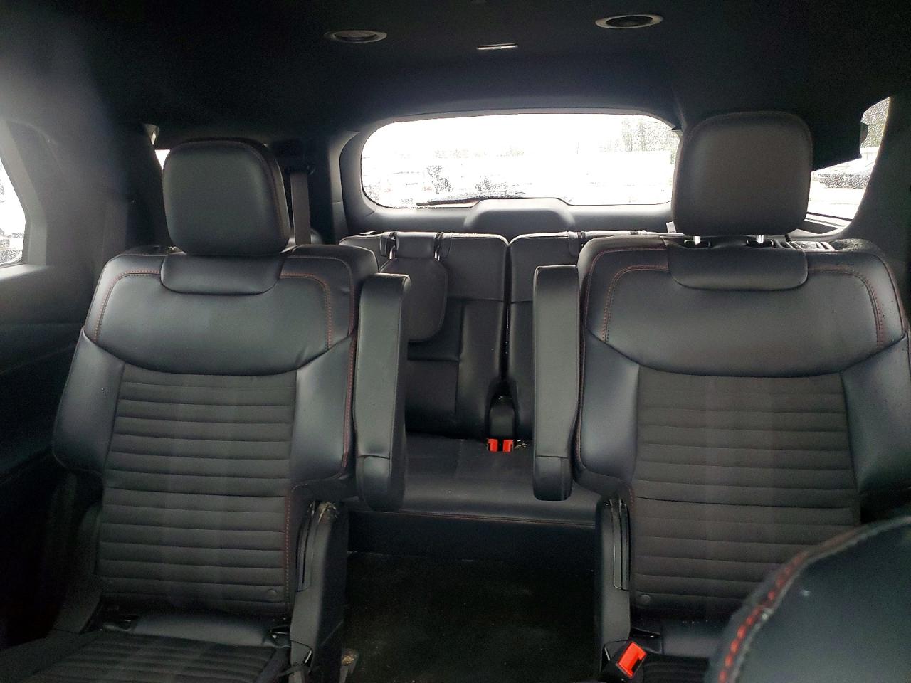 2025 FORD EXPLORER ST-LINE photo 19