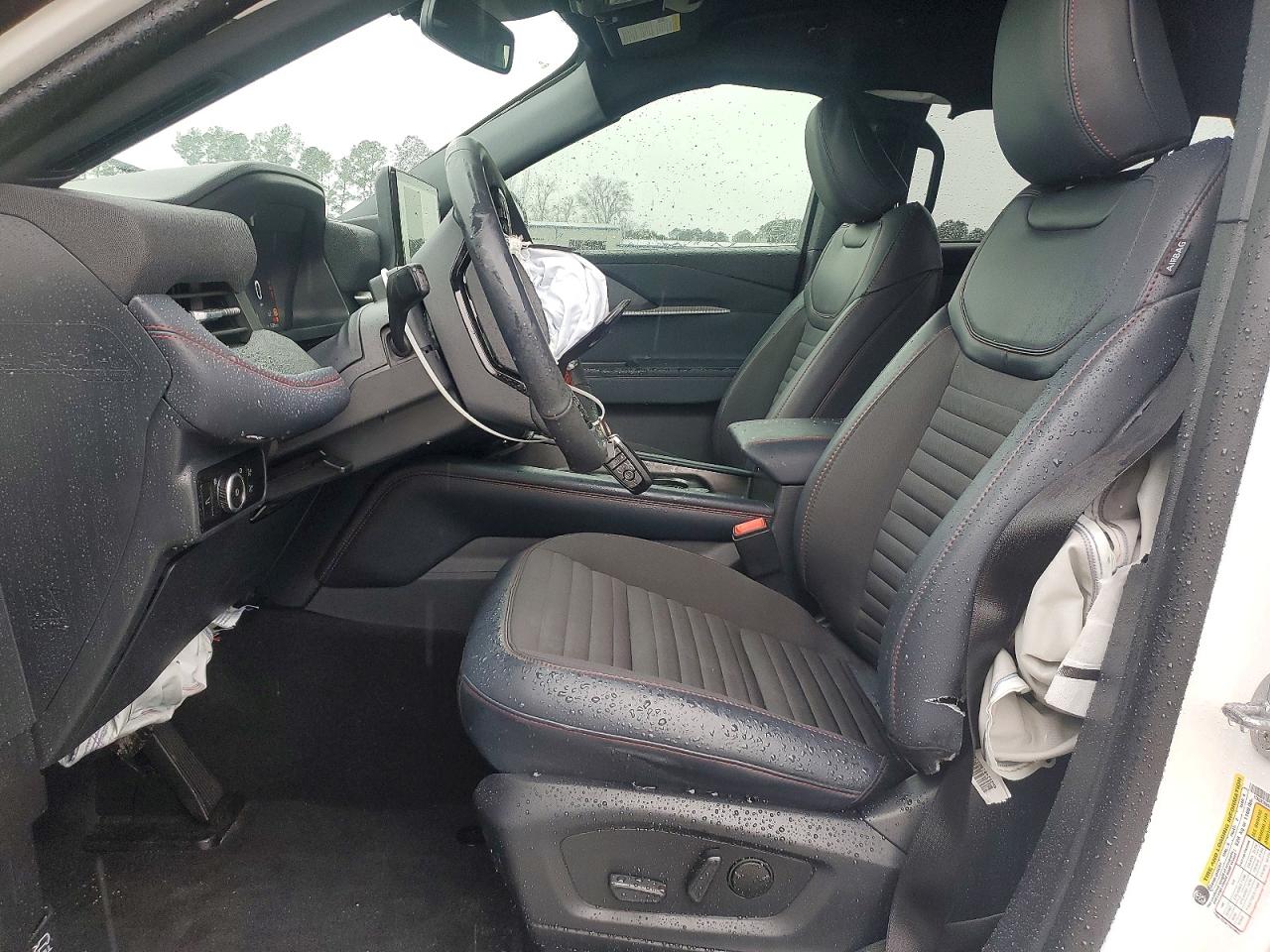 2025 FORD EXPLORER ST-LINE photo 13