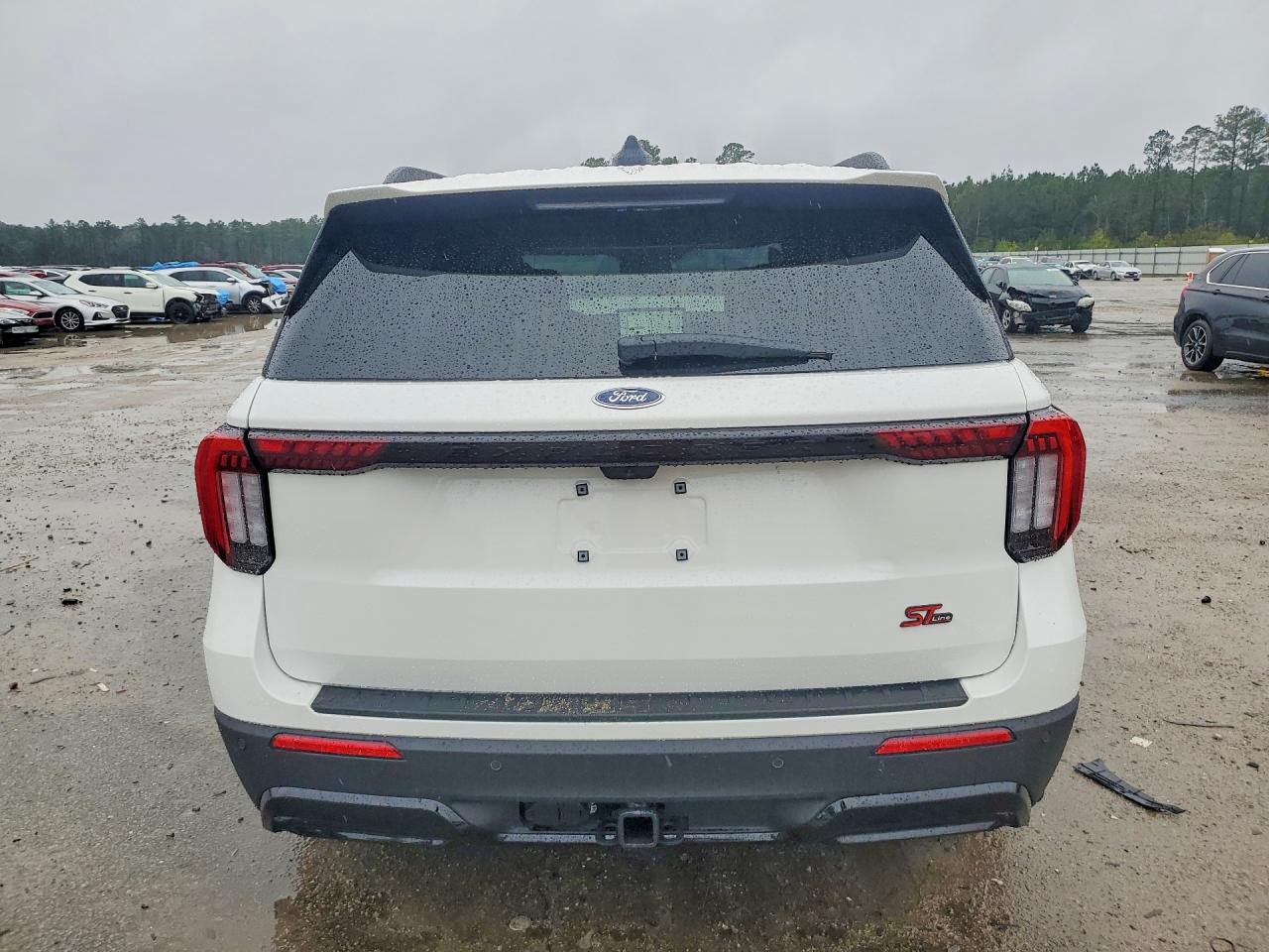 2025 FORD EXPLORER ST-LINE photo 11