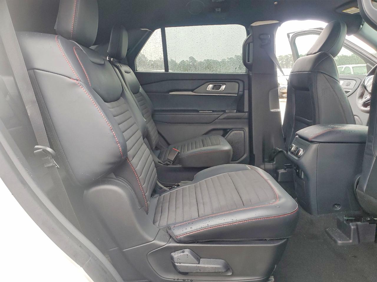 2025 FORD EXPLORER ST-LINE photo 21