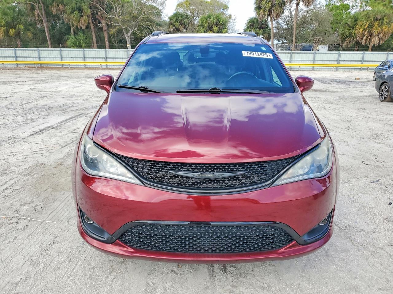 2019 CHRYSLER PACIFICA TOURING PLUS photo 13