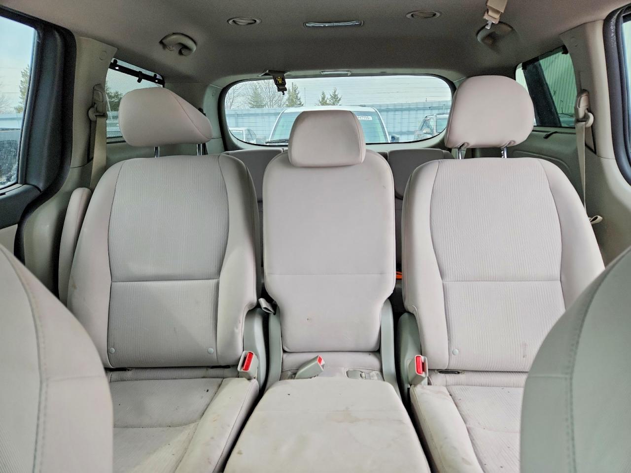 2019 KIA SEDONA LX photo 19