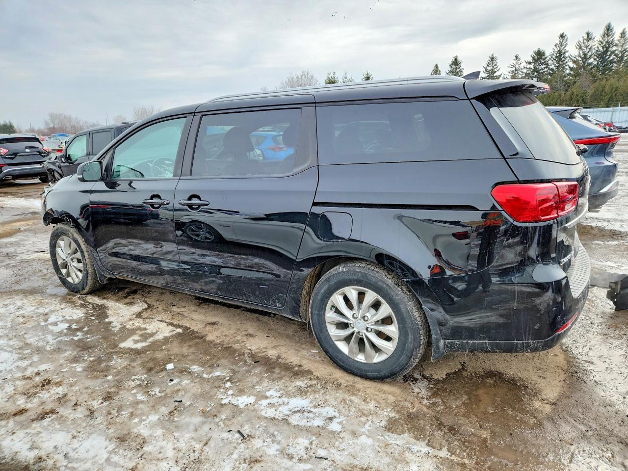 2019 KIA SEDONA LX photo 3