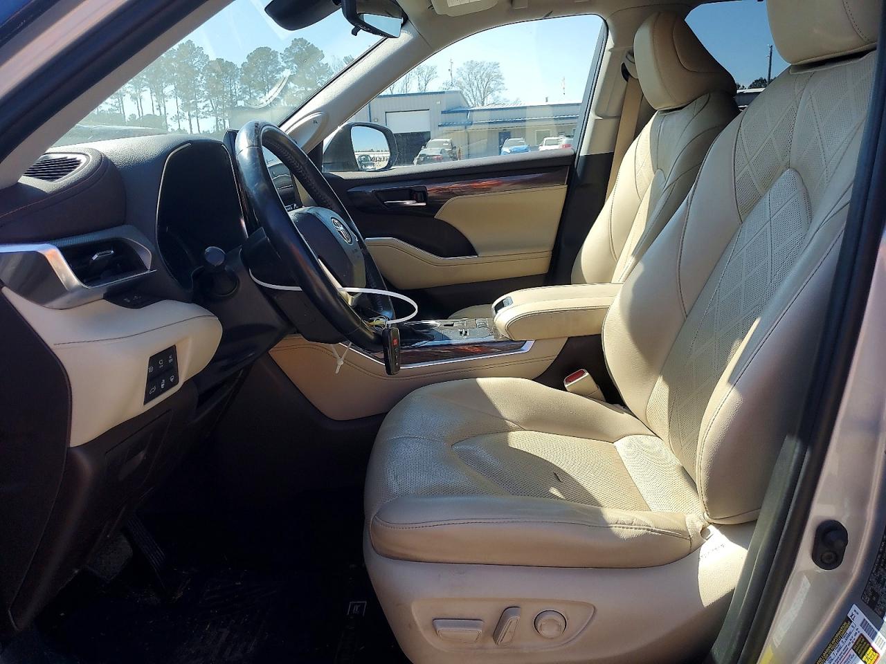 2021 TOYOTA HIGHLANDER HYBRID photo 19