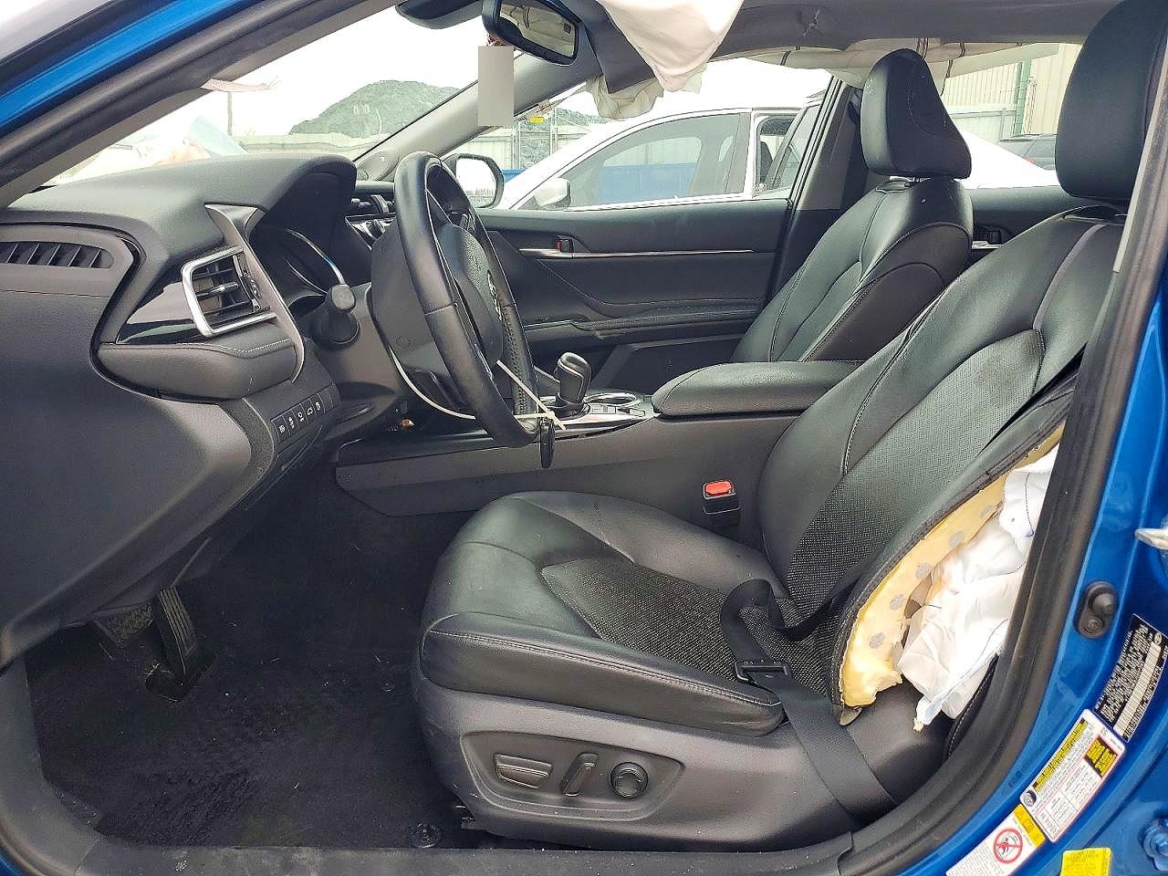 2018 TOYOTA CAMRY XSE photo 7