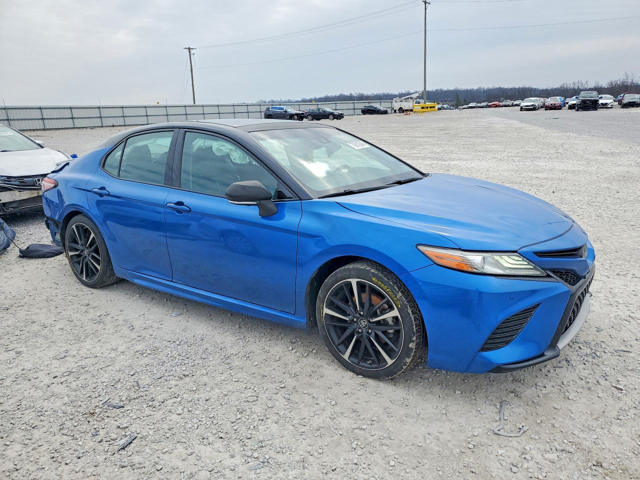 2018 TOYOTA CAMRY XSE photo 4