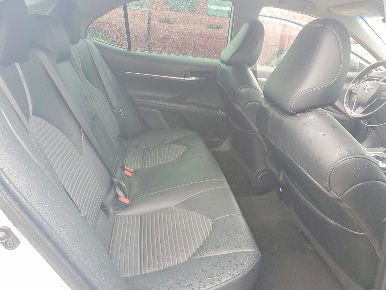 2020 TOYOTA CAMRY SE photo 19