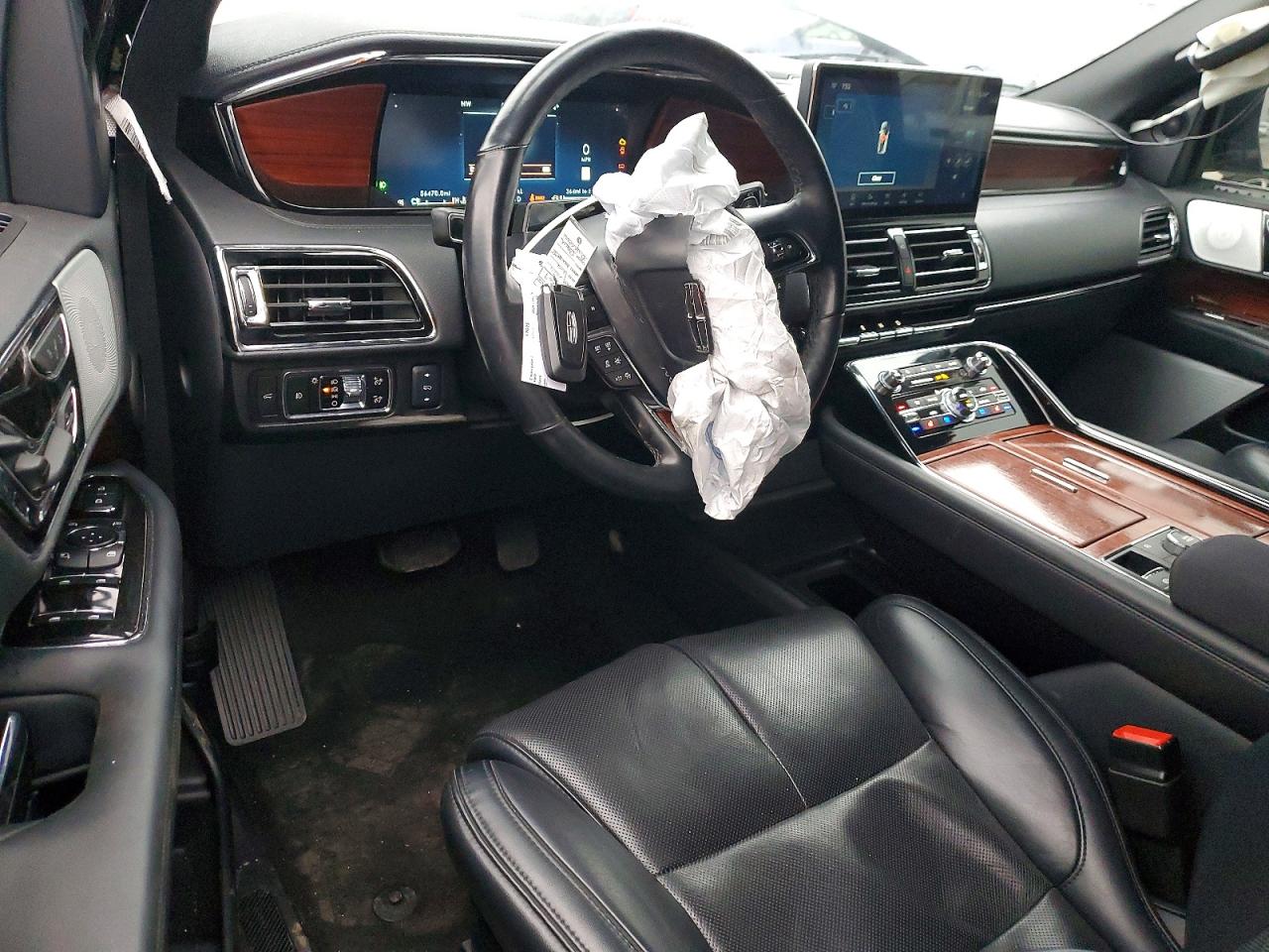 2024 LINCOLN NAVIGATOR L RESERVE photo 15