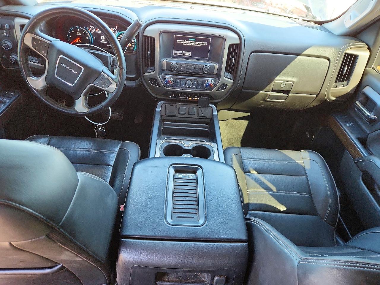 2017 GMC SIERRA K1500 DENALI photo 8