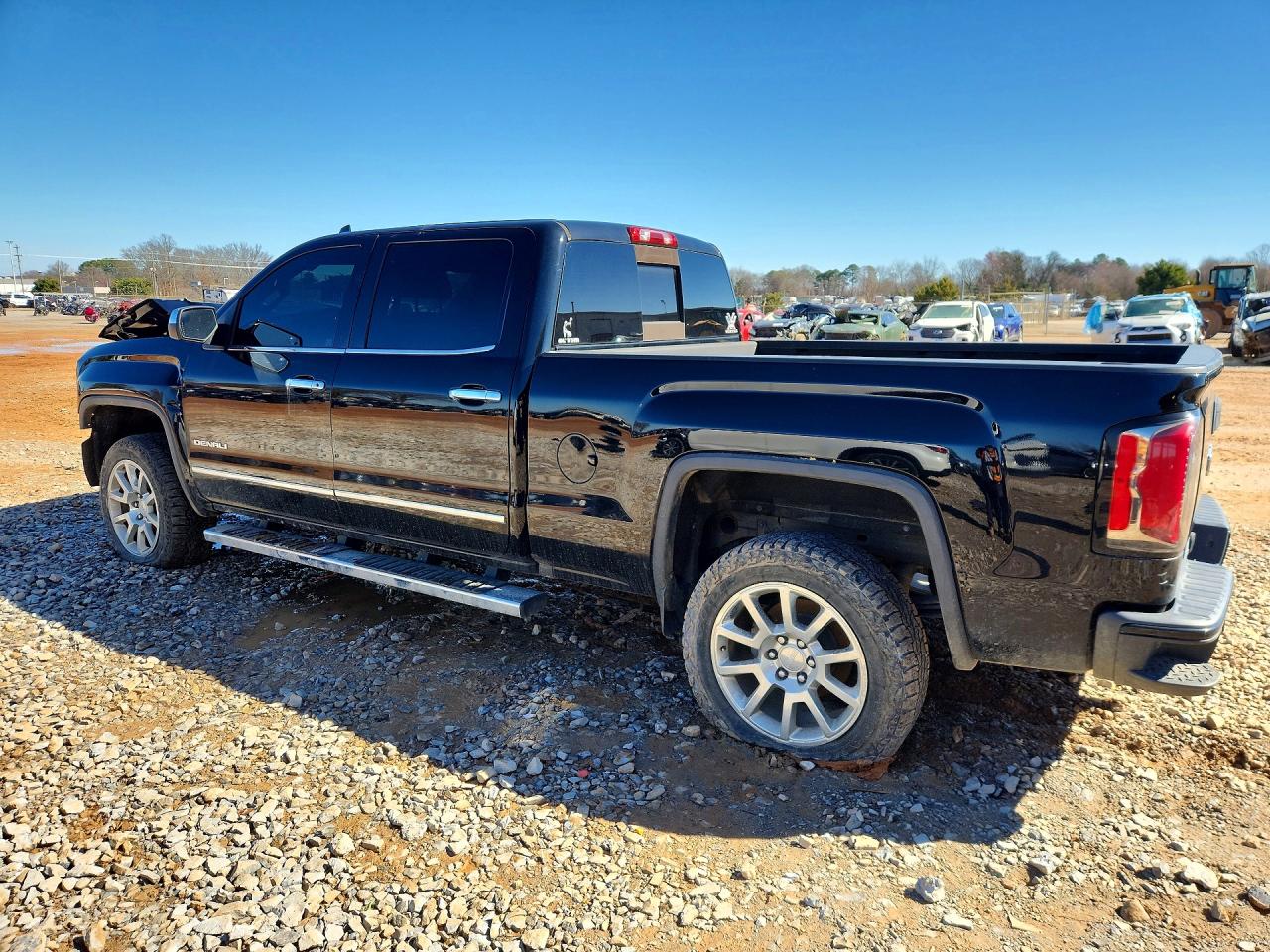 2017 GMC SIERRA K1500 DENALI photo 2