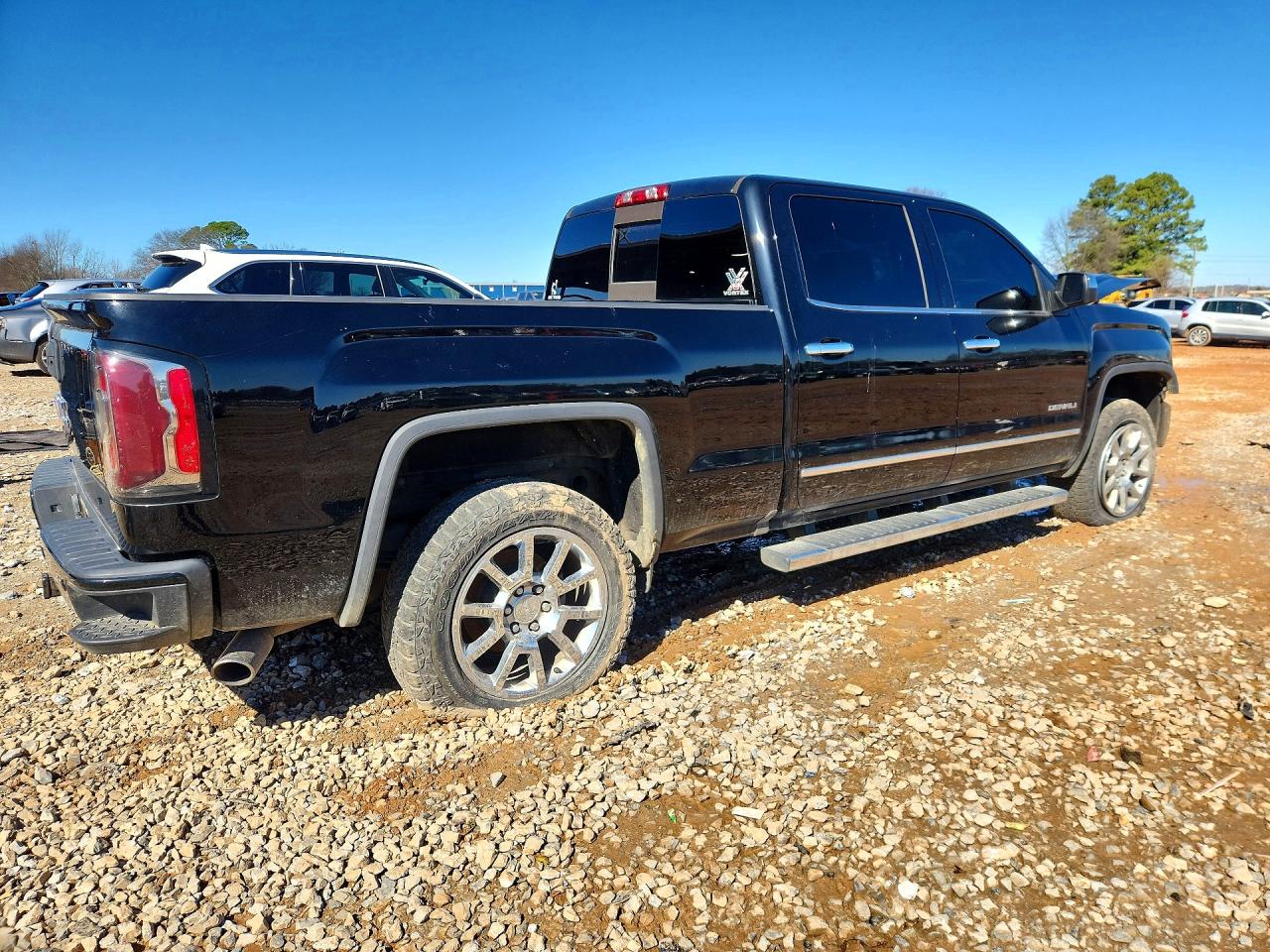 2017 GMC SIERRA K1500 DENALI photo 3