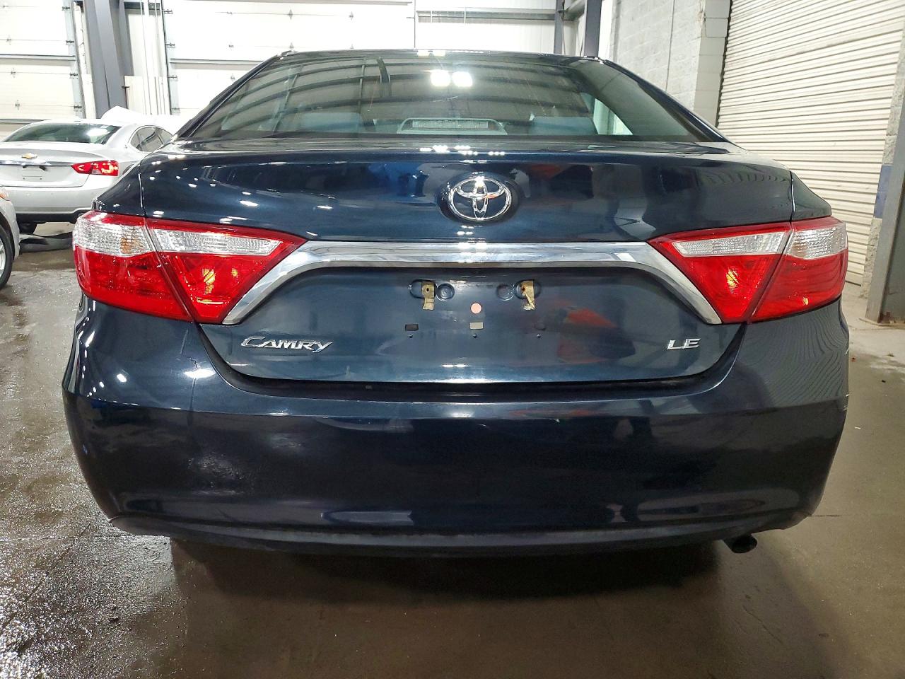 2016 TOYOTA CAMRY LE photo 6