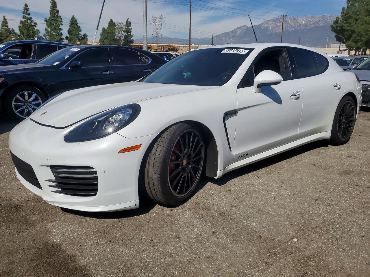 2016 PORSCHE PANAMERA
